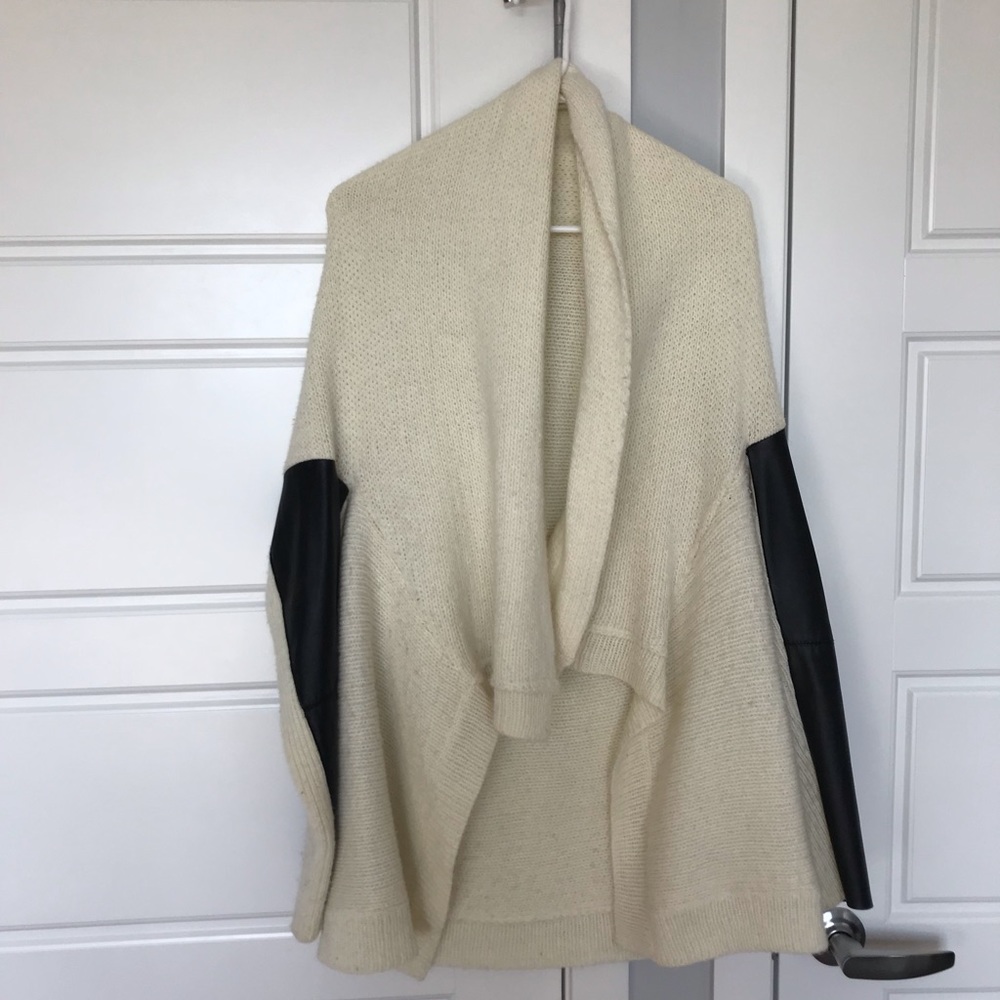 Open cream cardigan with faux leather sleeves